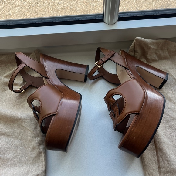 Gucci women’s interlocking G high sandal - only worn 3 times! - Picture 4 of 11